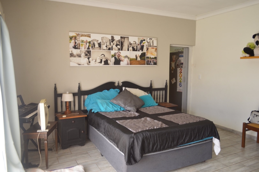 4 Bedroom Property for Sale in Flamwood North West